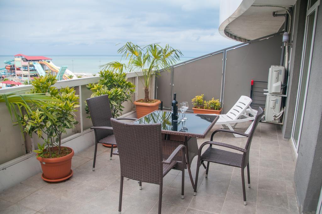 Apartments In Orbi Group Batumi Esterno foto